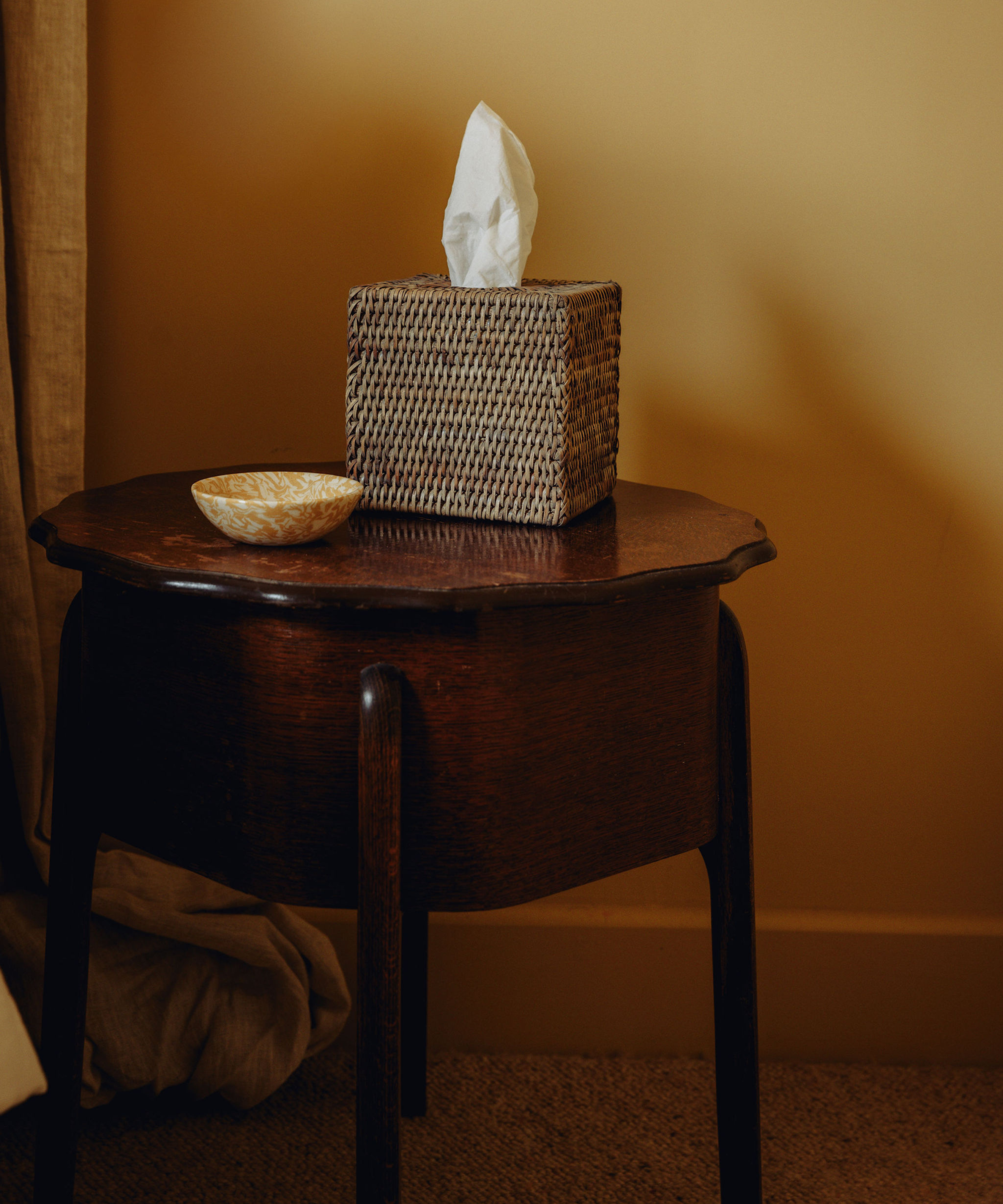Taupe rattan tissue box cover, room view
